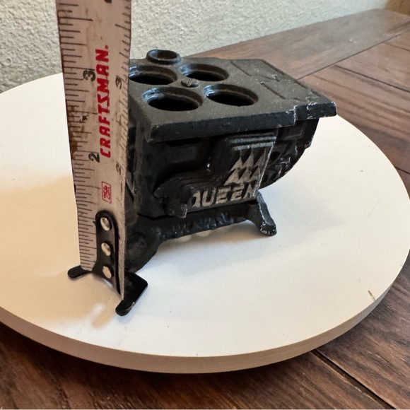 Queen Vintage Miniature Cast Iron Toy Stove Base dollhouse furniture - Picture 5 of 7